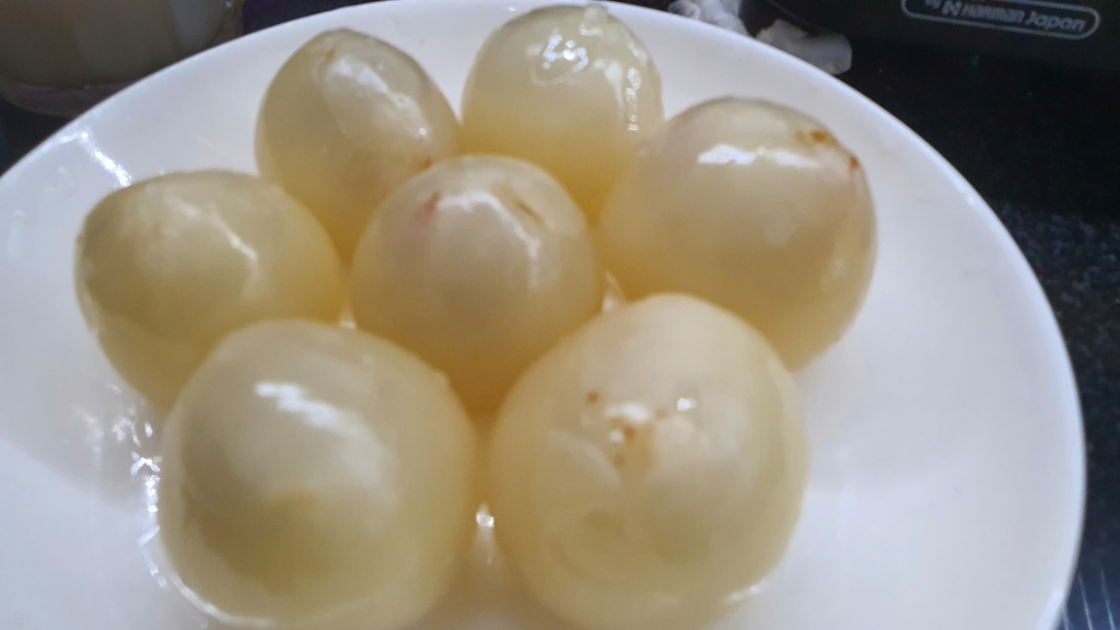 Vải trứng Hưng Yên